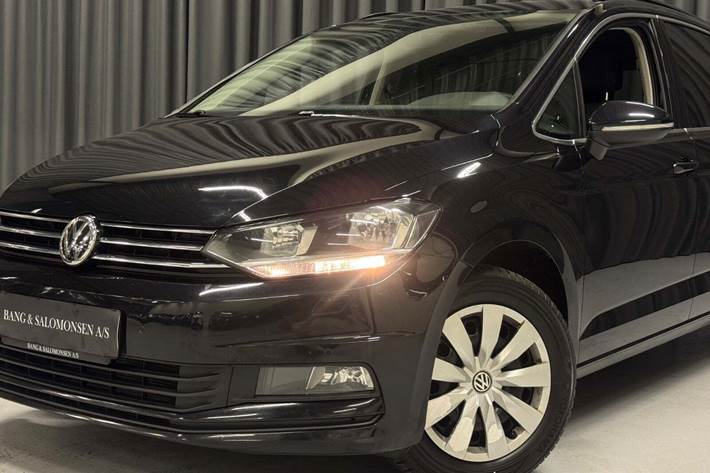 Sort VW Touran fra 2020