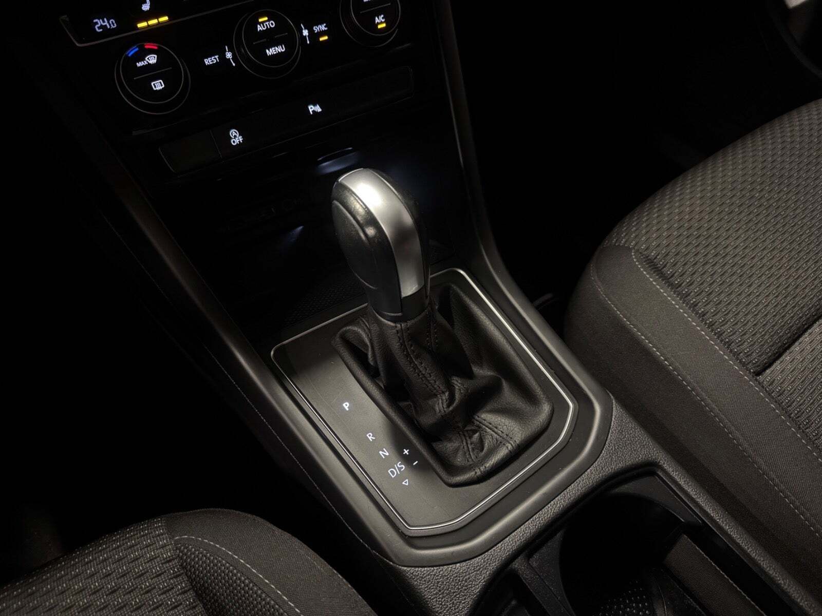 Sort VW Touran fra 2020