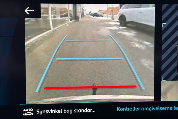 Grå Peugeot 3008 fra 2021