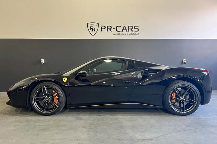 undefined Ferrari 488 Spider fra 2016 set udefra