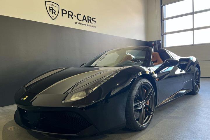 undefined Ferrari 488 Spider fra 2016 set udefra