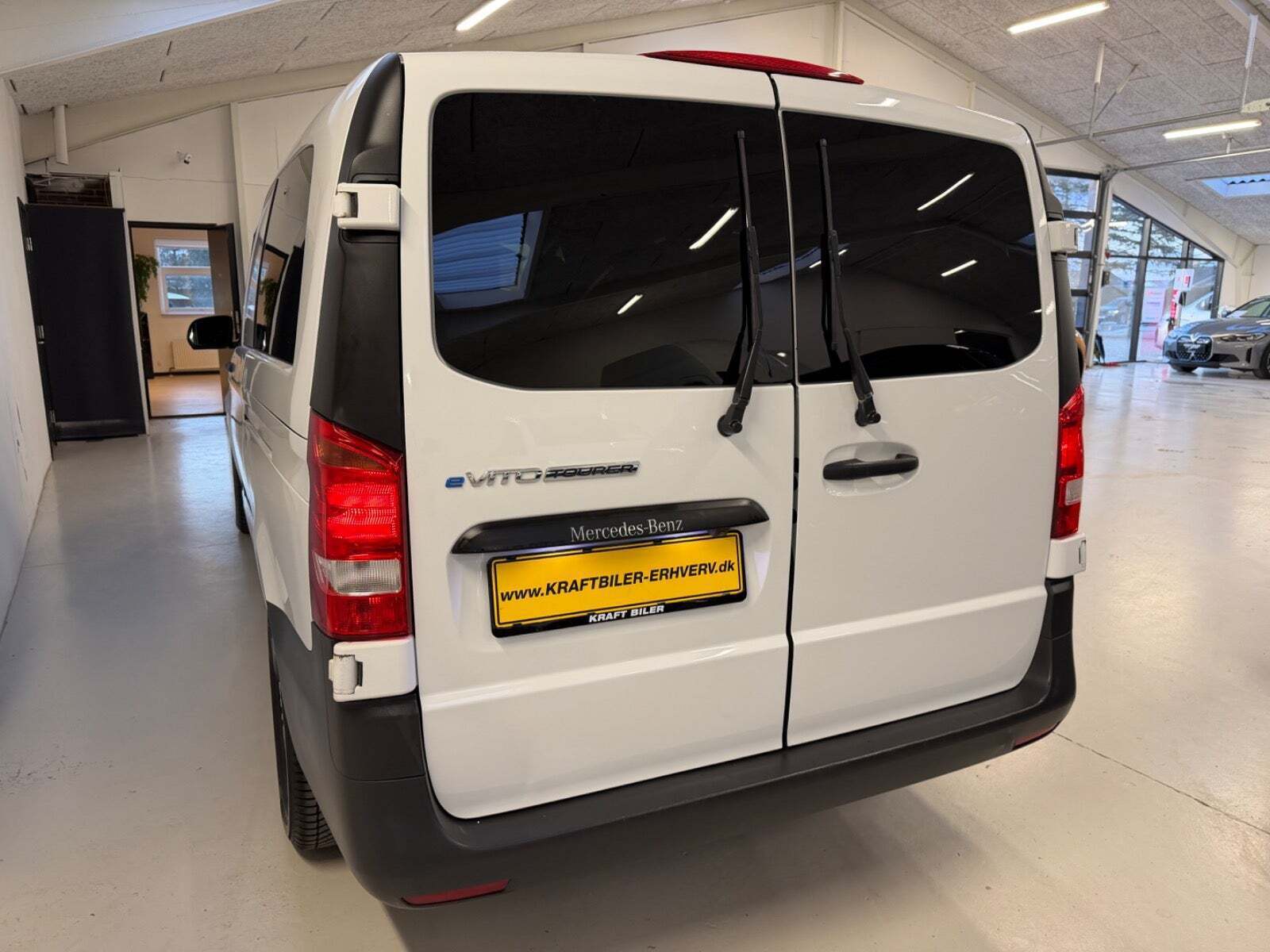 Mercedes eVito 129 Tourer PRO XL Van