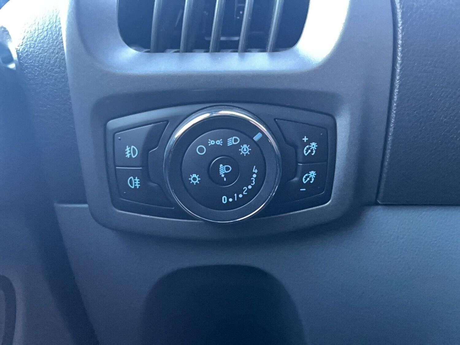 Sort Ford Transit Custom fra 2018