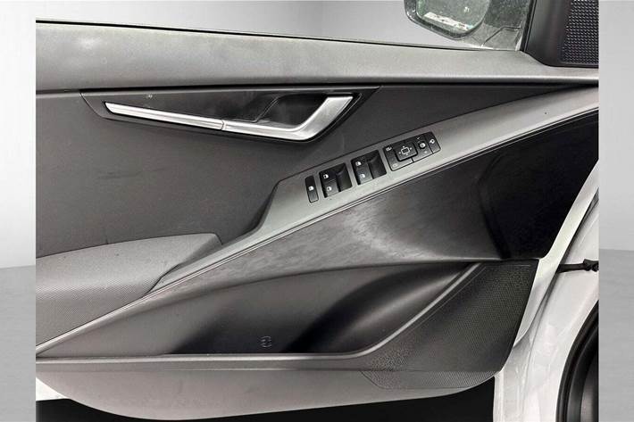 Hvid Kia Niro fra 2023