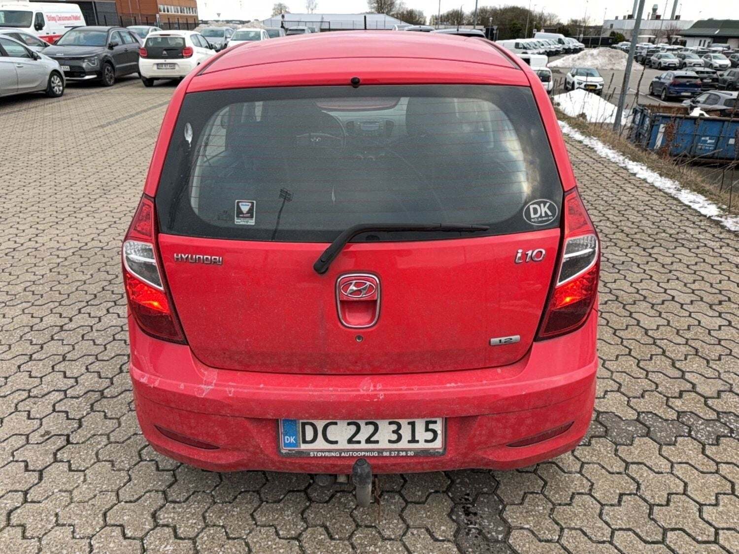 Rød Hyundai i10 fra 2013