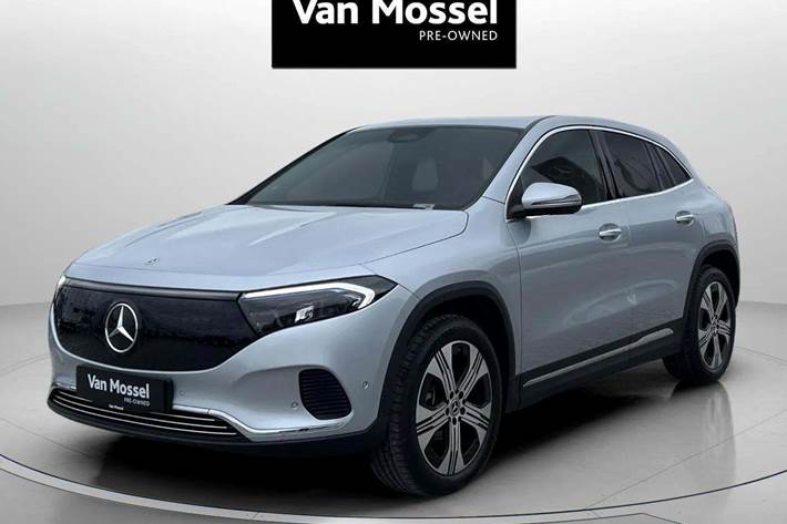 Grå Mercedes EQA250+ fra 2025 set udefra