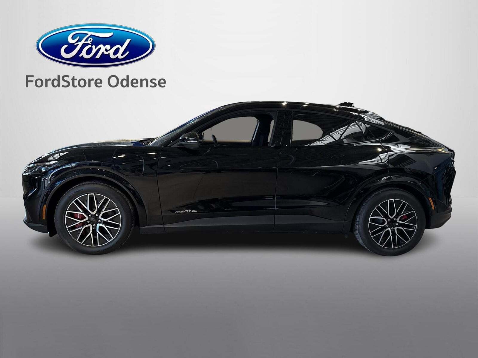 Ford Mustang Mach-E 88 Premium Extended Range AWD