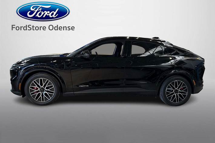 Sort Ford Mustang Mach-E fra 2025