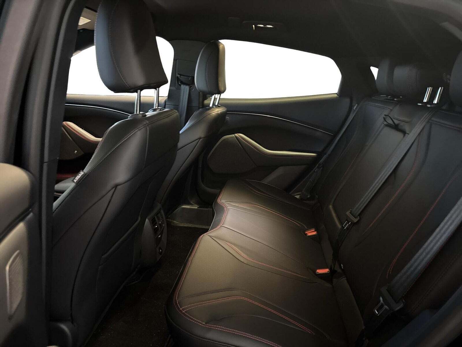 Ford Mustang Mach-E 88 Premium Extended Range AWD