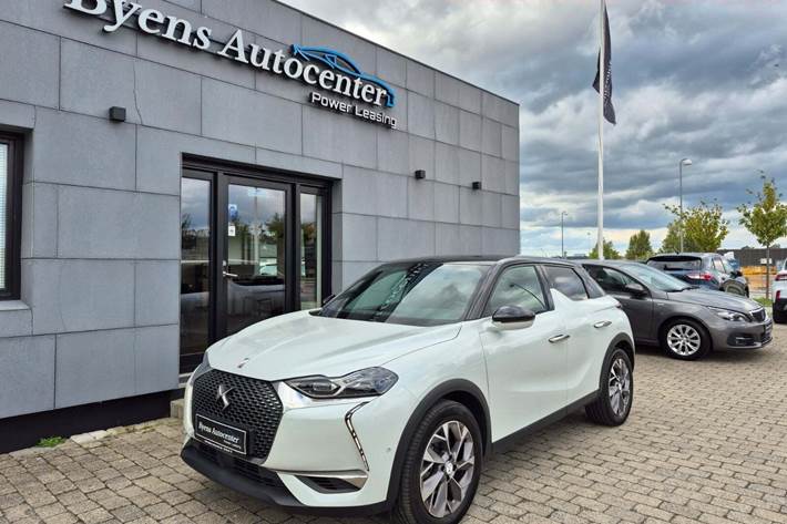 Hvid DS DS 3 CrossBack fra 2022 set udefra