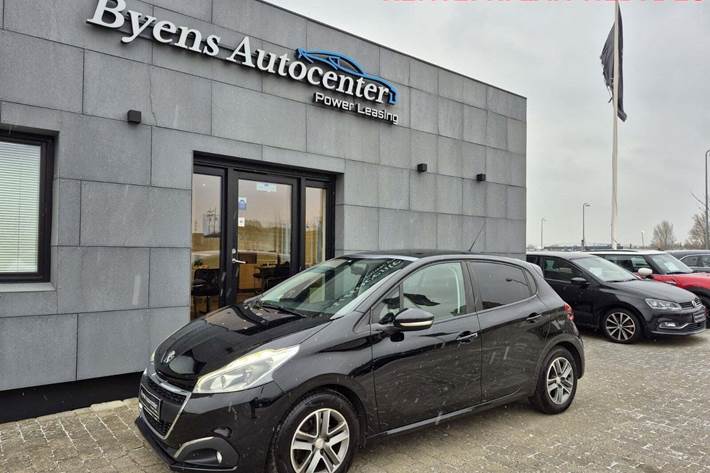 Sort Peugeot 208 fra 2016