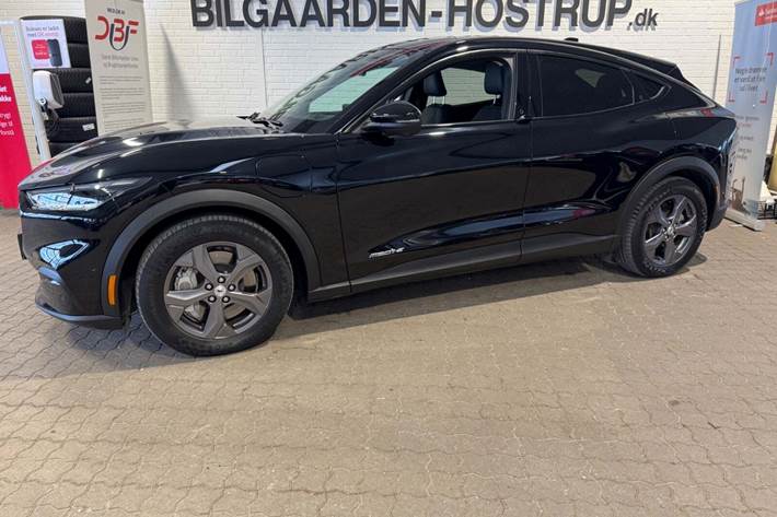Sort Ford Mustang Mach-E fra 2023