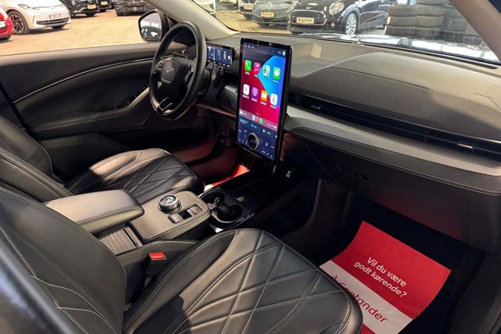 Sort Ford Mustang Mach-E fra 2023