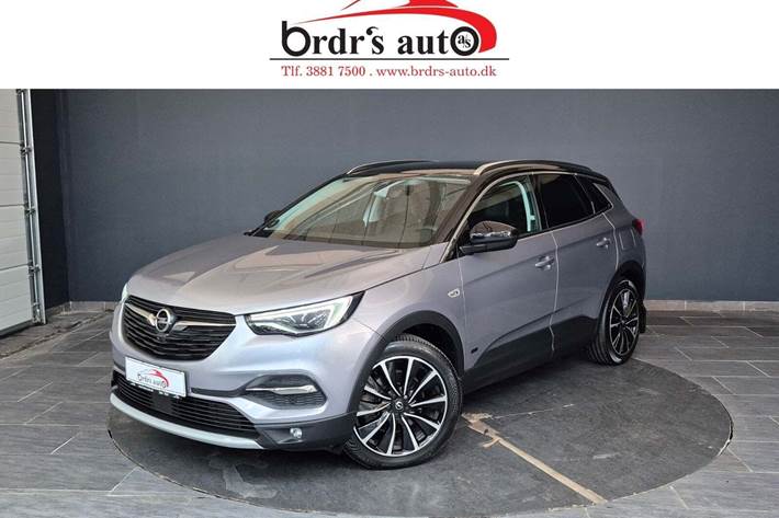 Grå Opel Grandland X fra 2020 set udefra