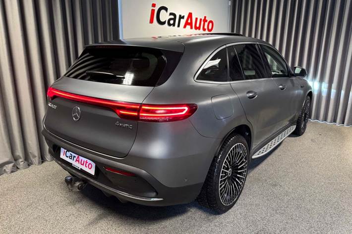Gul Mercedes EQC400 fra 2022