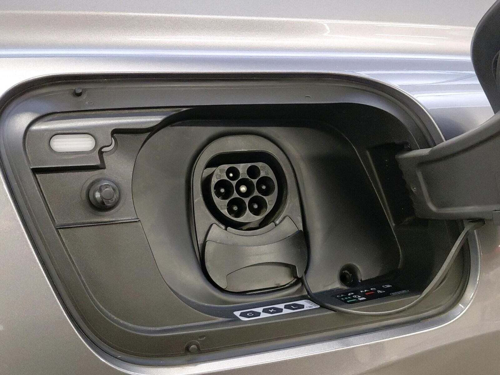 Grå Audi Q4 e-tron fra 2023