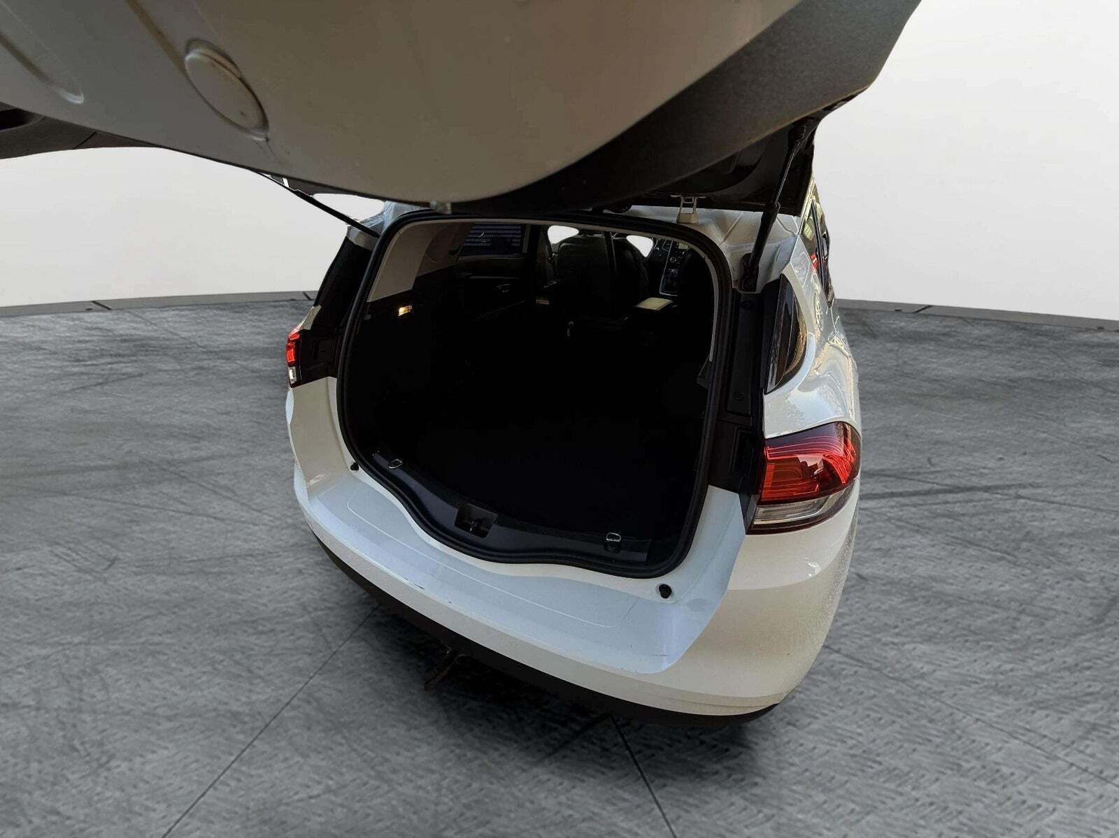 undefined Renault Scenic IV fra 2017