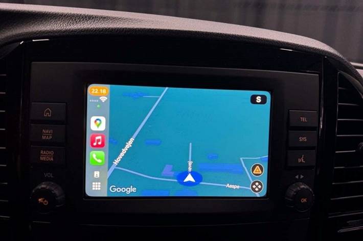 Hvid Mercedes eVito 129 fra 2024