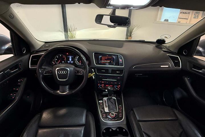 Sølv Audi Q5 fra 2009