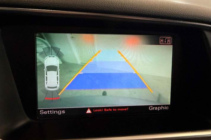 Sølv Audi Q5 fra 2009