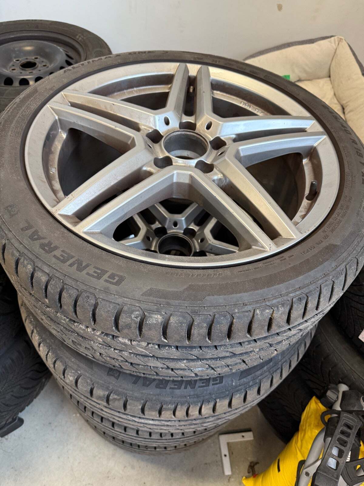 Blå Mercedes Viano fra 2006