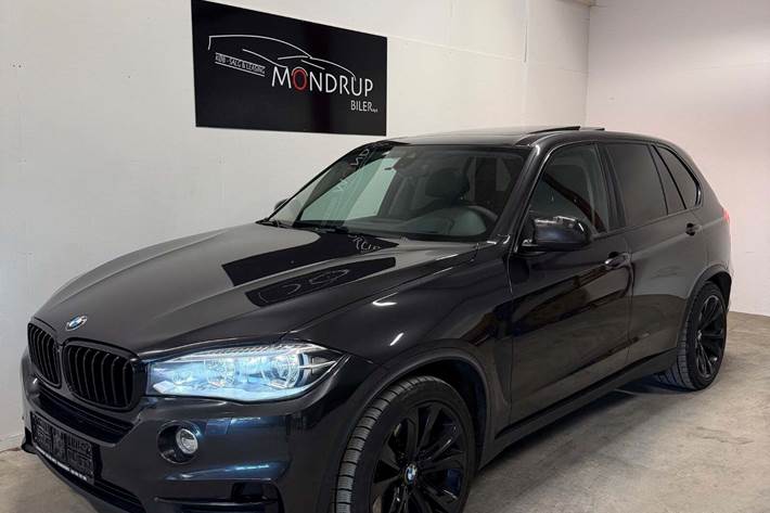 Grå BMW X5 fra 2014