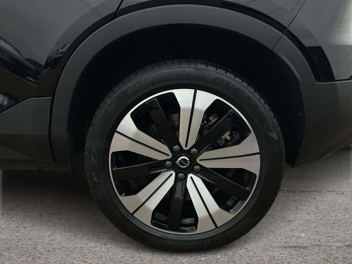 Sort Volvo XC40 fra 2022