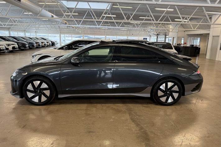 Grå Hyundai Ioniq 6 fra 2024