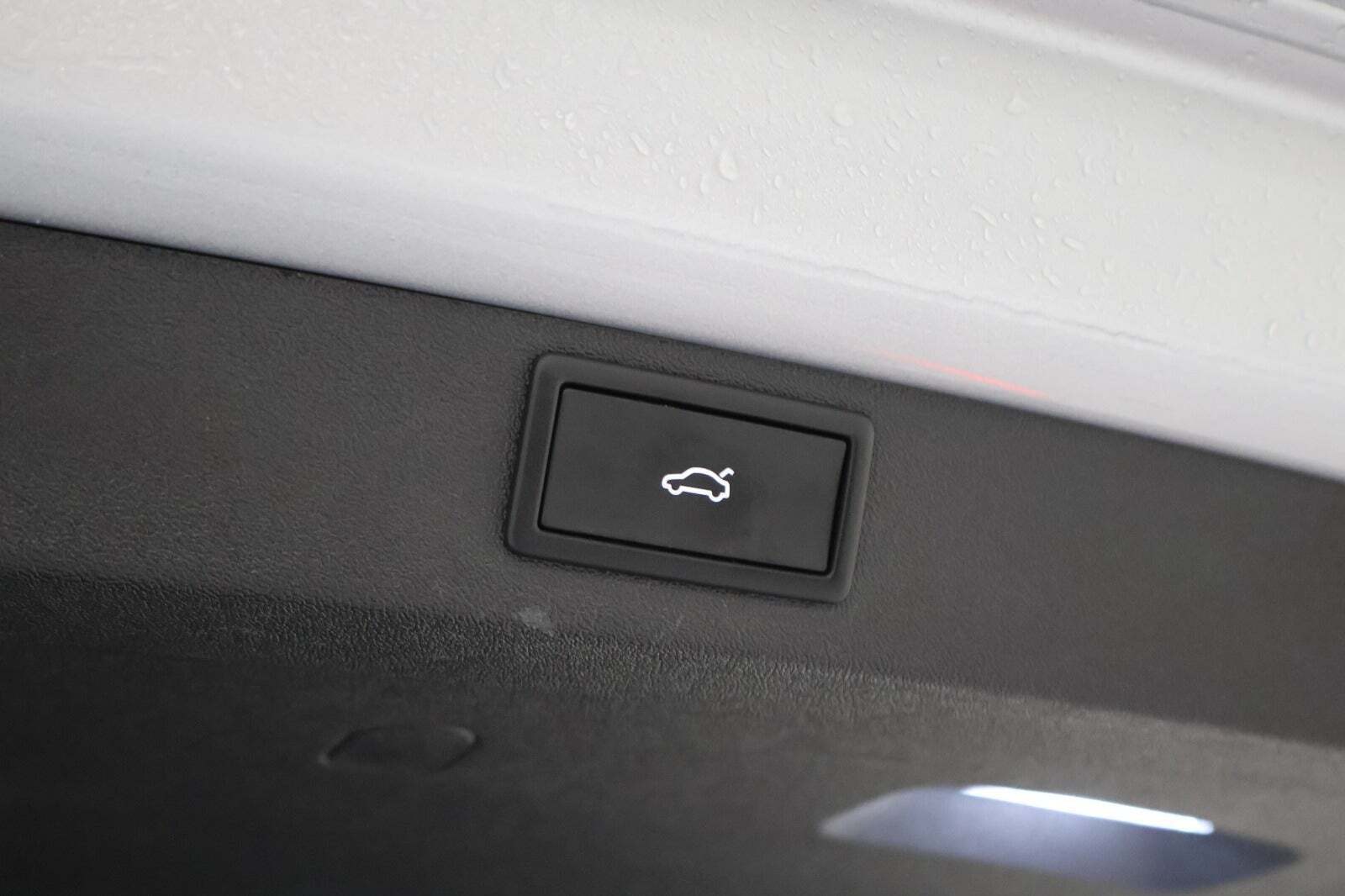 Sølv Skoda Enyaq fra 2025