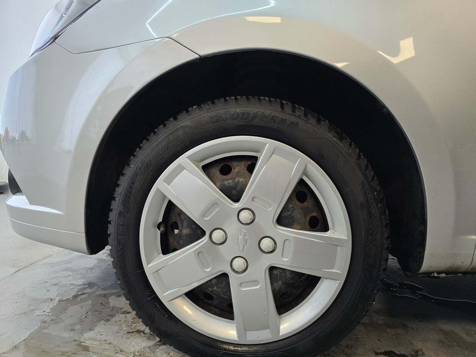 Sølv Chevrolet Aveo fra 2012