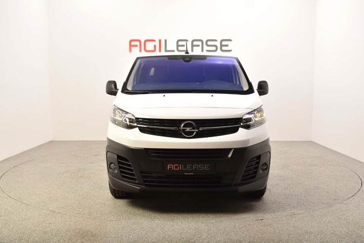Hvid Opel Vivaro-e fra 2023