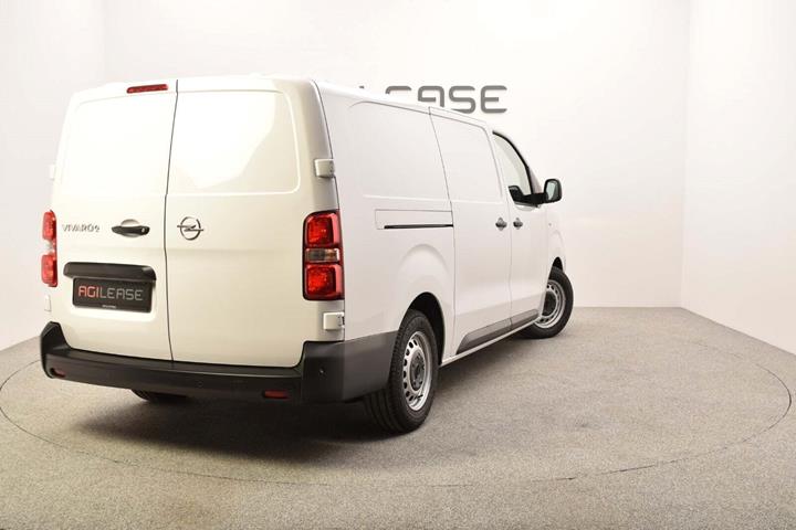 Hvid Opel Vivaro-e fra 2023