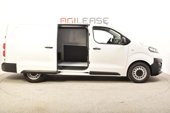 Hvid Opel Vivaro-e fra 2023