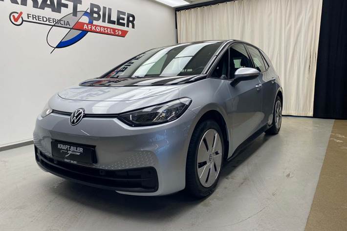 Sølv VW ID.3 fra 2021 set udefra
