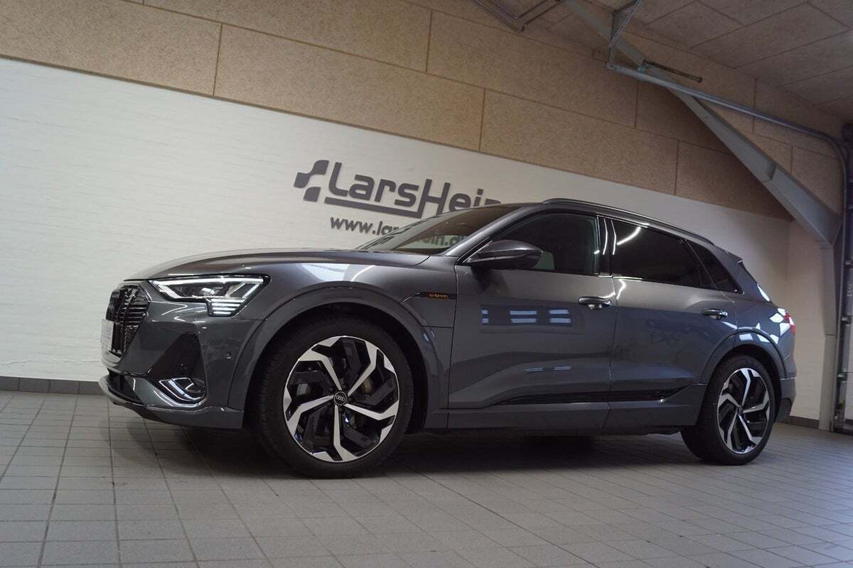 Audi e-tron 55 S-line quattro