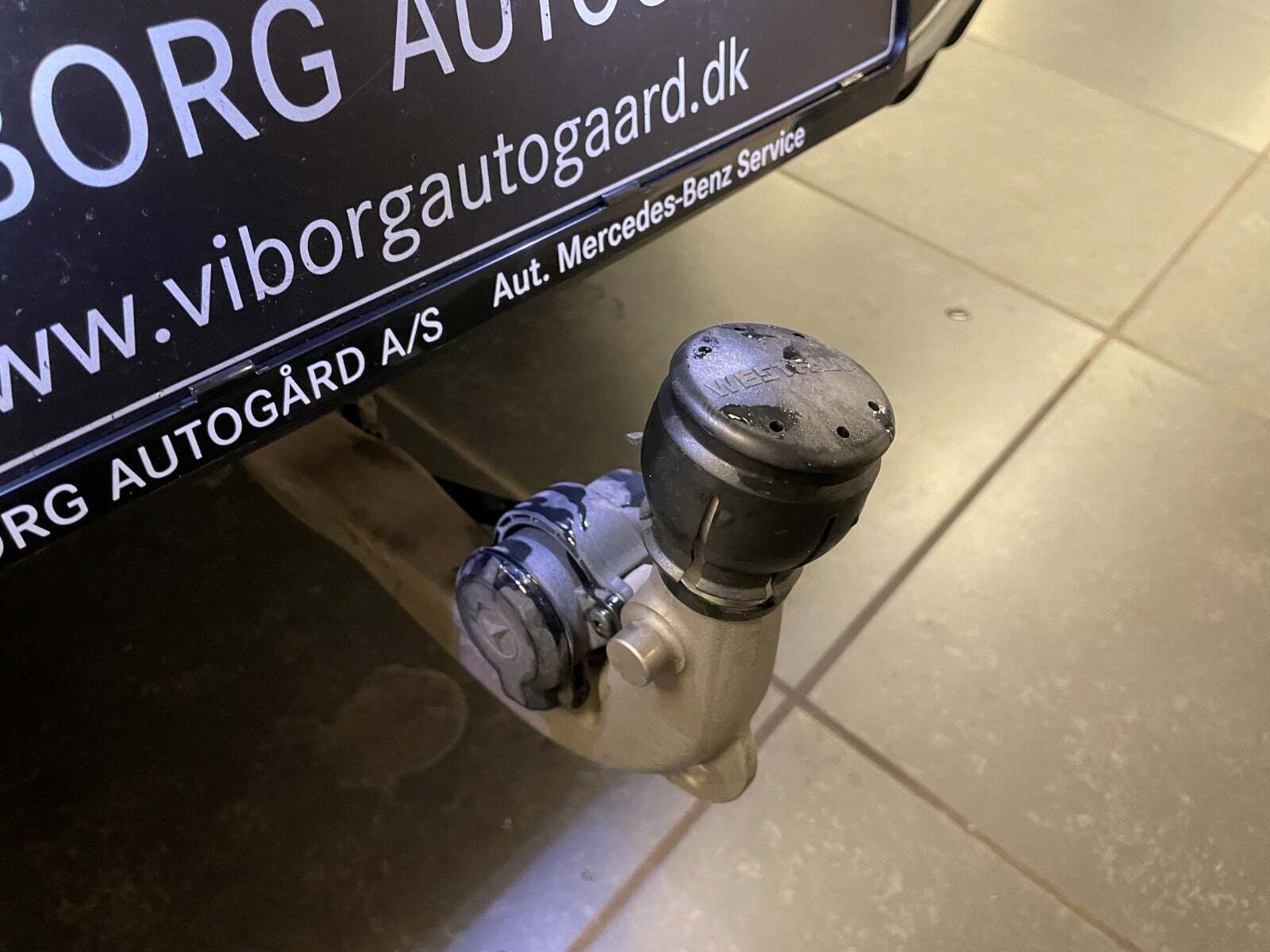 Sølv Mercedes EQB250+ fra 2025