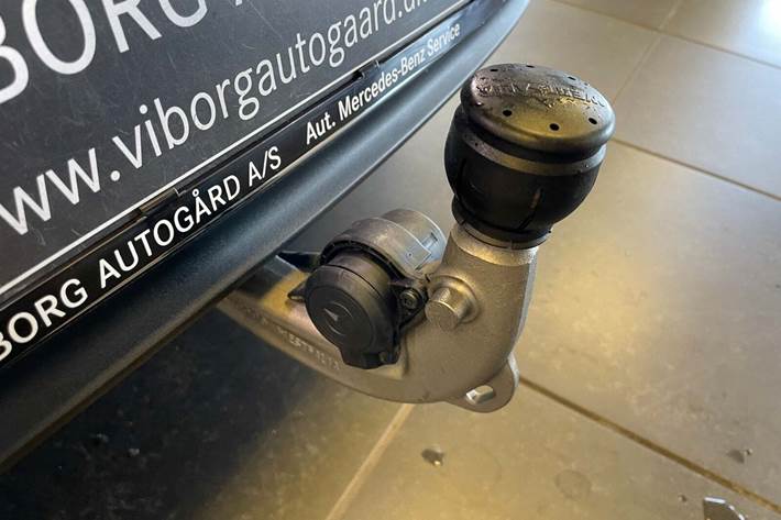 Hvid Mercedes EQA300 fra 2025