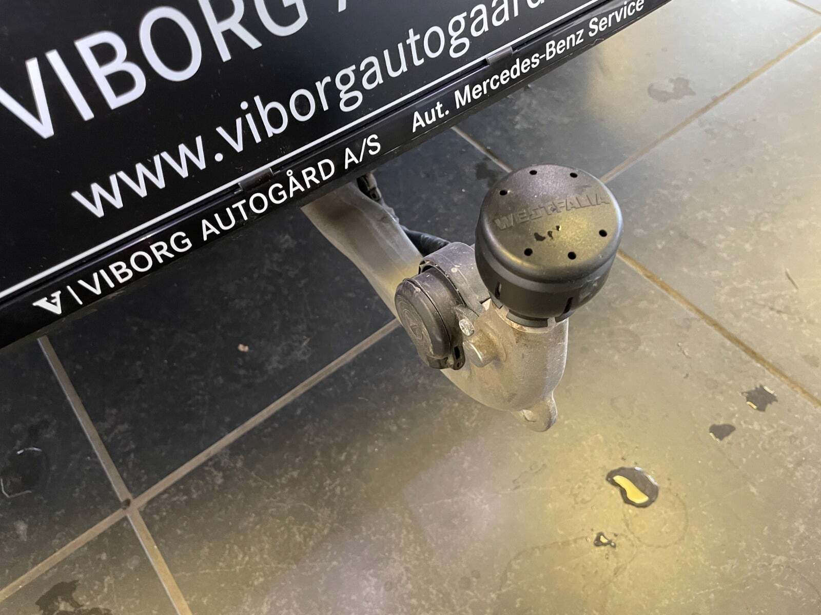 Sort Mercedes EQB250+ fra 2025