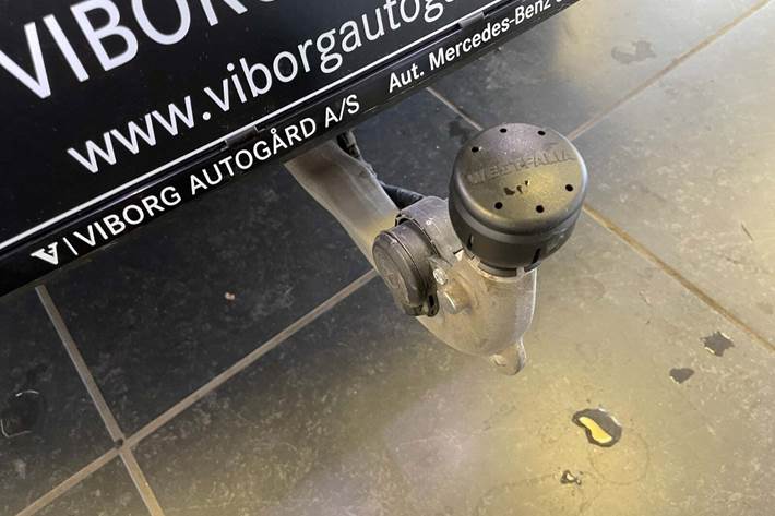 Sort Mercedes EQB250+ fra 2025