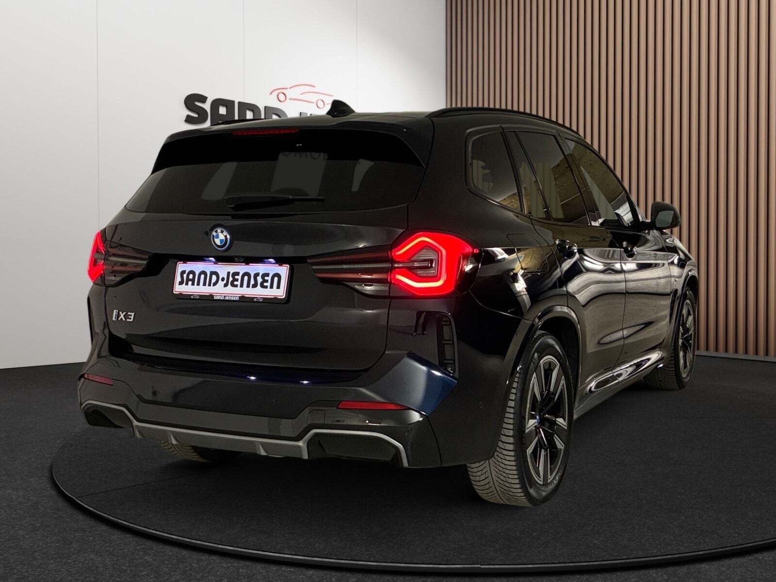 BMW iX3 Charged M-Sport