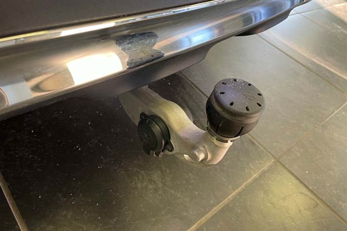 Sort Mercedes EQE350 SUV fra 2025