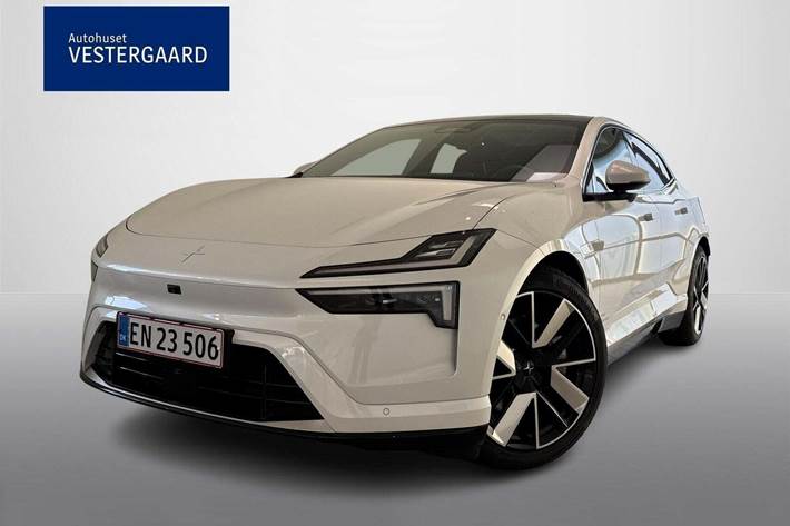 Hvid Polestar 4 fra 2026 set udefra
