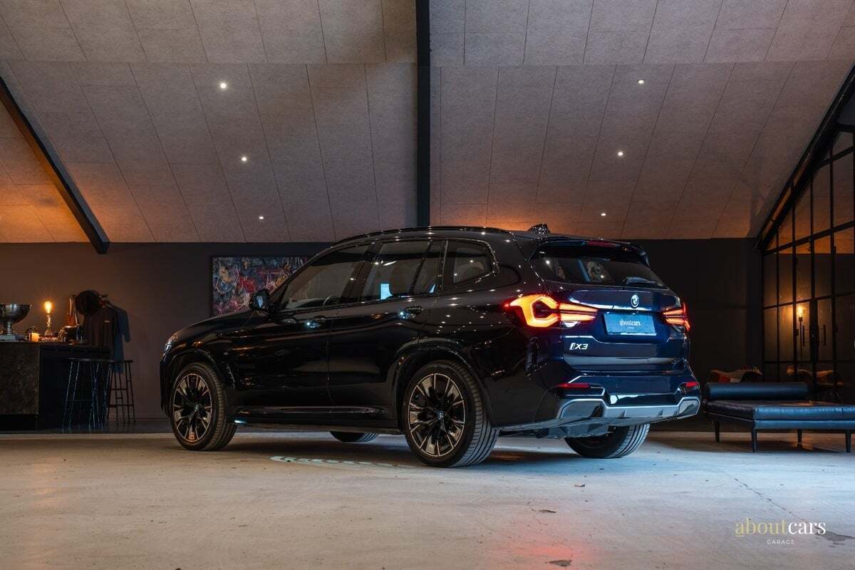 BMW iX3 Charged Plus M-Sport