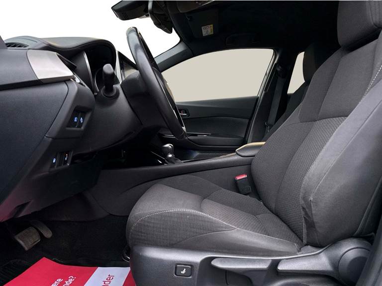 Toyota C-HR 1,8 Hybrid Premium Selected CVT