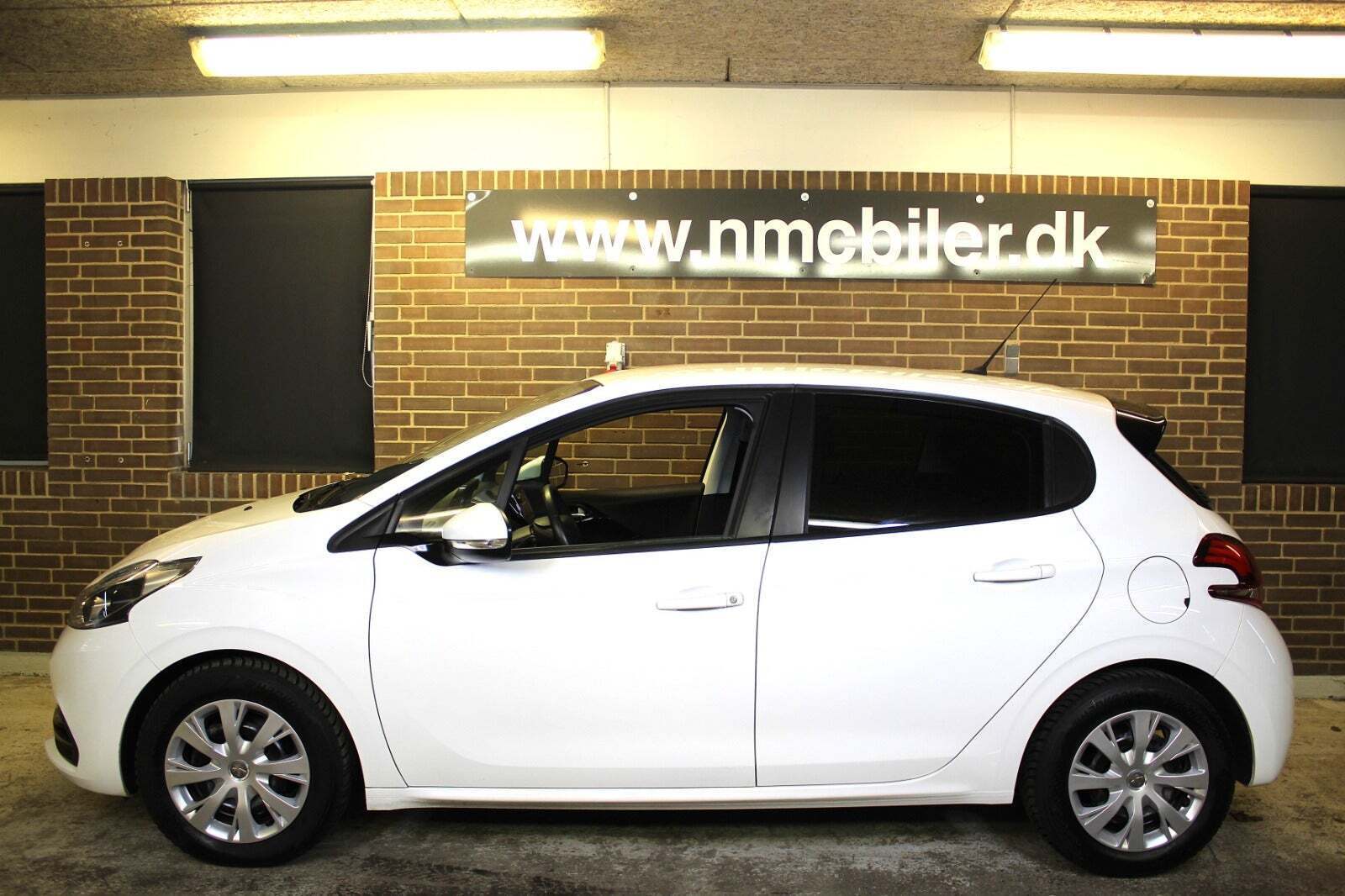 Peugeot 208 1,2 VTi 82 Strike