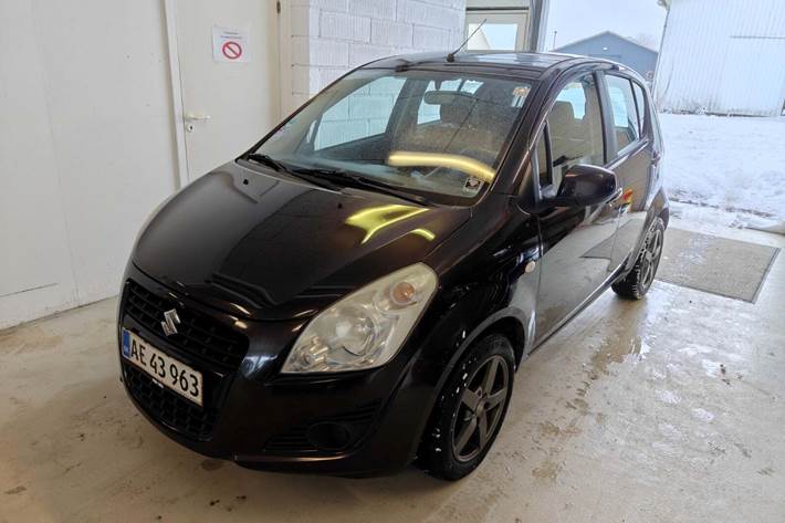 Gul Suzuki Splash fra 2013