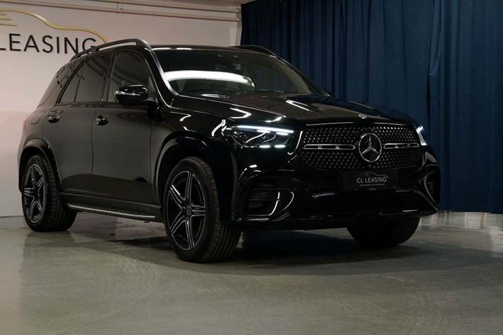 Sort Mercedes GLE350 de fra 2024 set udefra