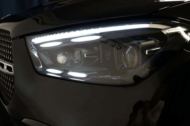 Sort Mercedes GLE350 de fra 2024
