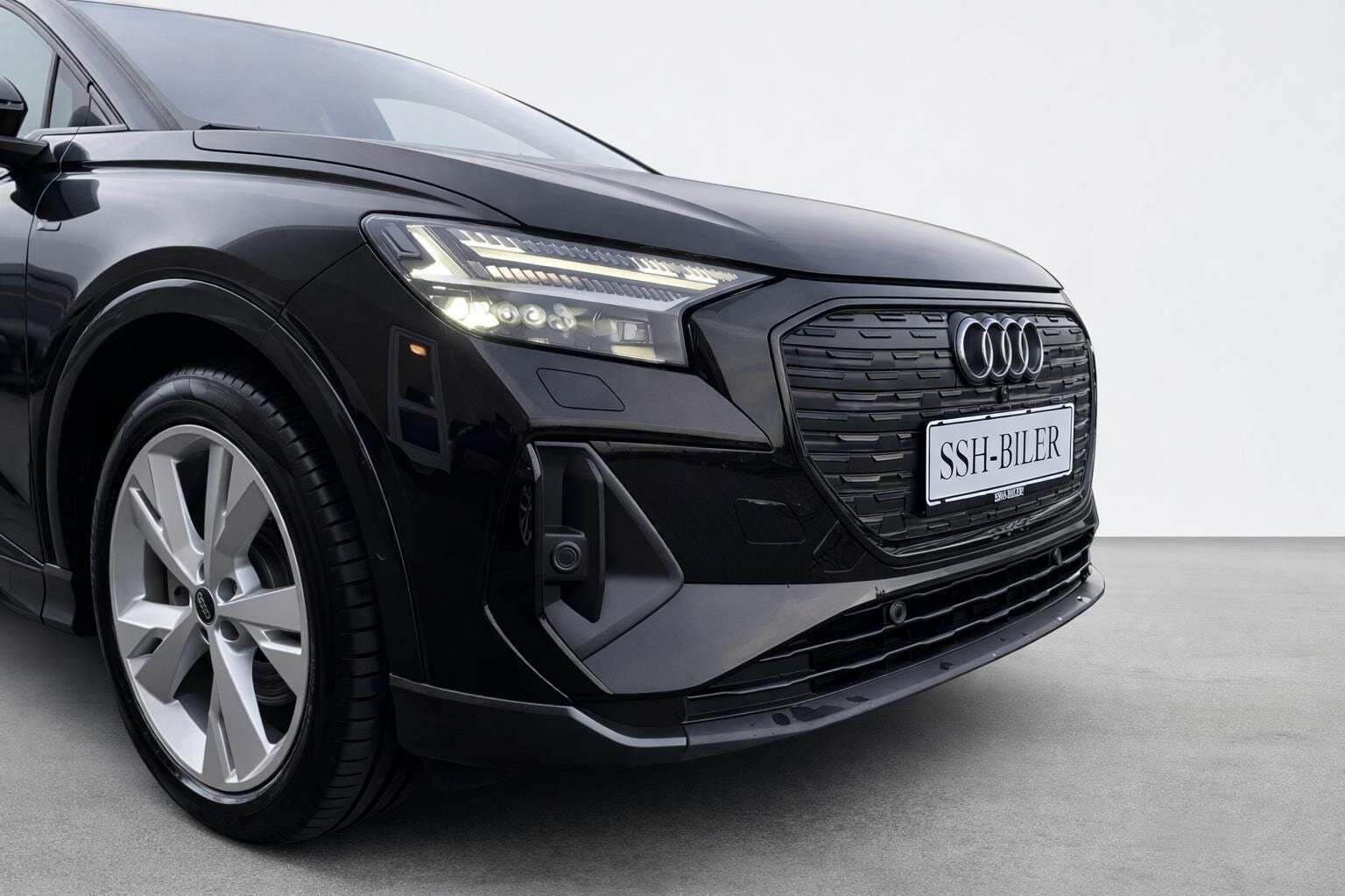 Sort Audi Q4 e-tron fra 2024