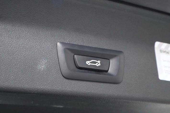 Sort BMW iX3 fra 2022